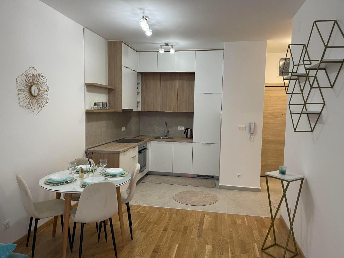 Apartman Iva ติวัต ภายนอก รูปภาพ